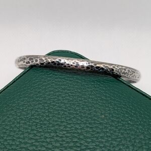 ✨ Classic Sterling Silver Hammered Bangle Bracelet ✨